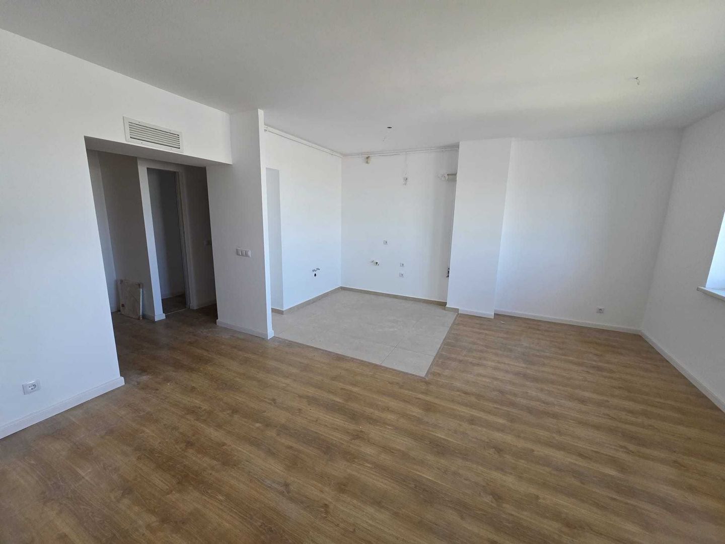 De vanzare Apartament 3 camere Rin grand residence, sector 4 - Poză 1