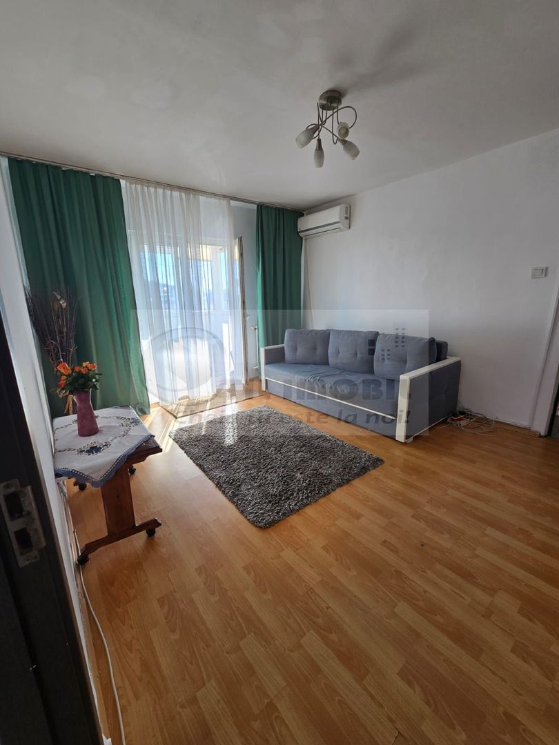 Apartament 2 camere  Piata nicolina 78.500 euro neg., bloc fara risc - Poză 1