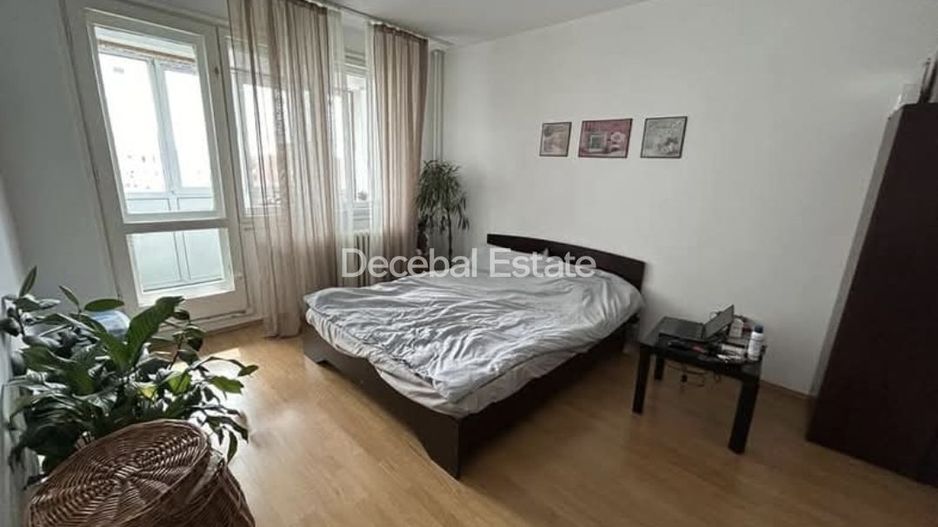 Metrou 1 Decembrie - Apartament 2 camere decomandat, spatios, stradal - Poză 1
