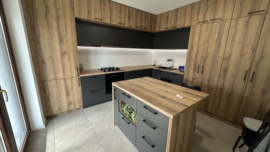 Casa deosebita intr-un cartier privat cu bariera - Poză 9