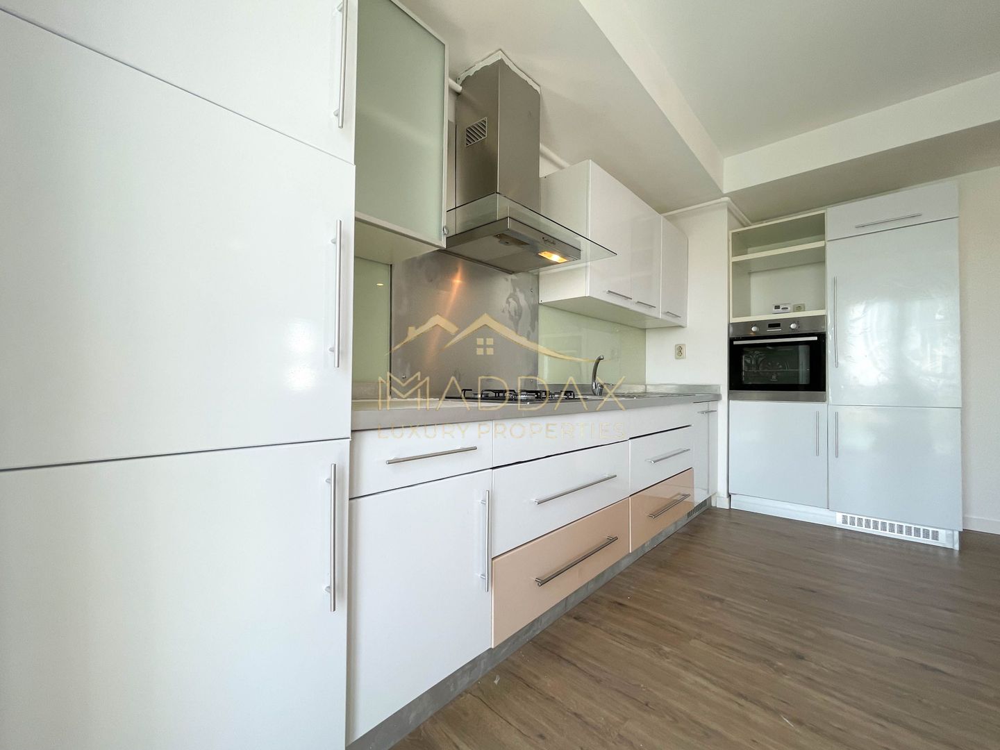 Apartament cu 3 camere // Complex Cosmopolis - Poză 9