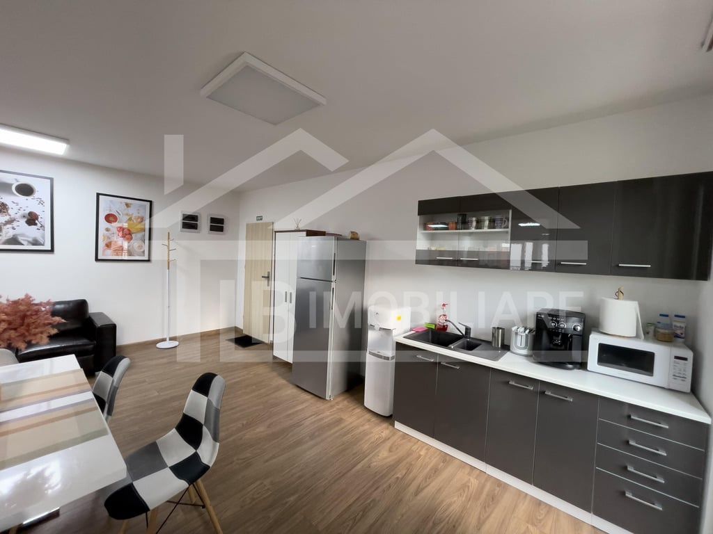 Spatiu de inchiriat, 95mp, terasa, Zona Ultra-Central - Poză 3