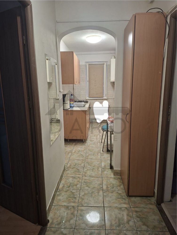 Vând apartament cu 3 camere zona Dâmbu Pietros aproape de bulevard . - Poză 6