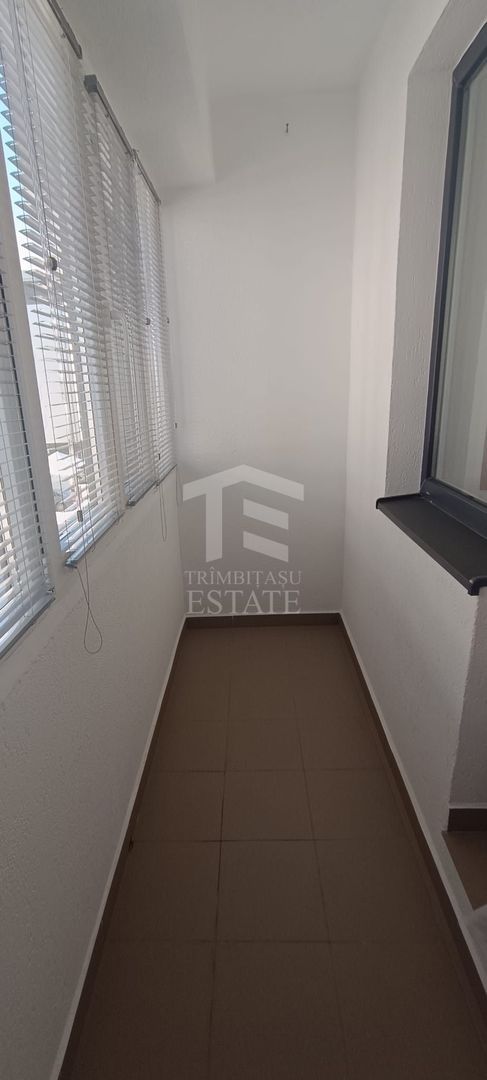Apart. decomandat ( bucatarie separata+balcon ) + Parcare ! - Poză 4