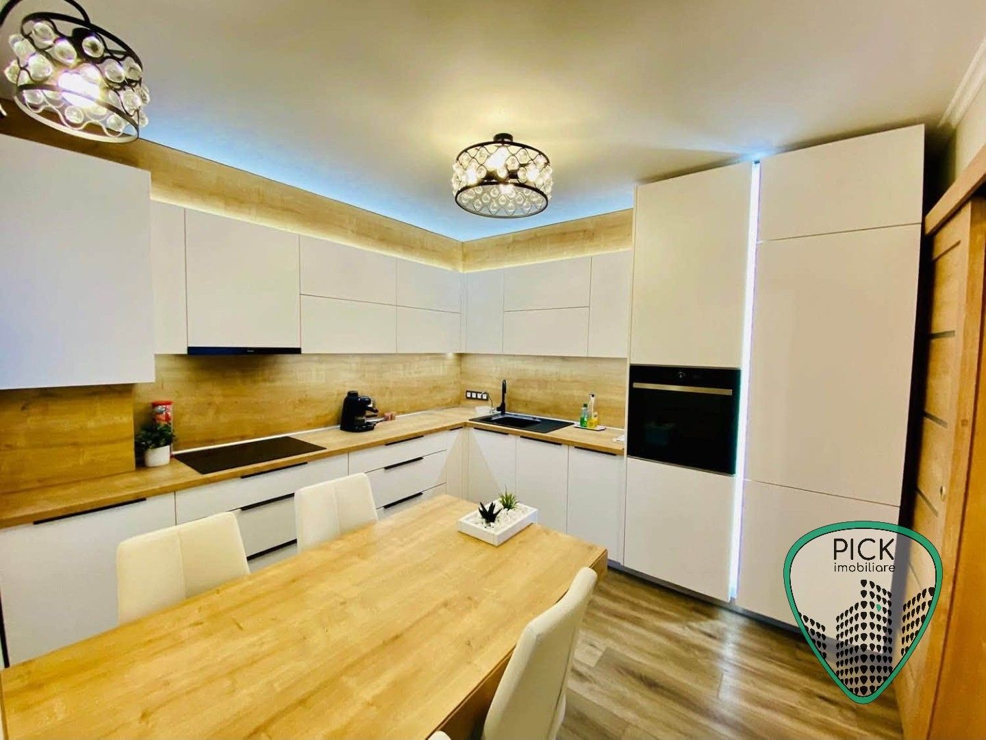 P 4243 - Apartament cu 2 camere în Târgu Mureș, Zona Central - Poză 4