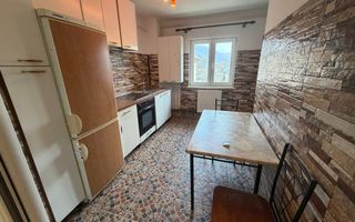 Apartament 3 camere decomandat, Târgu Ocna - Poză 4