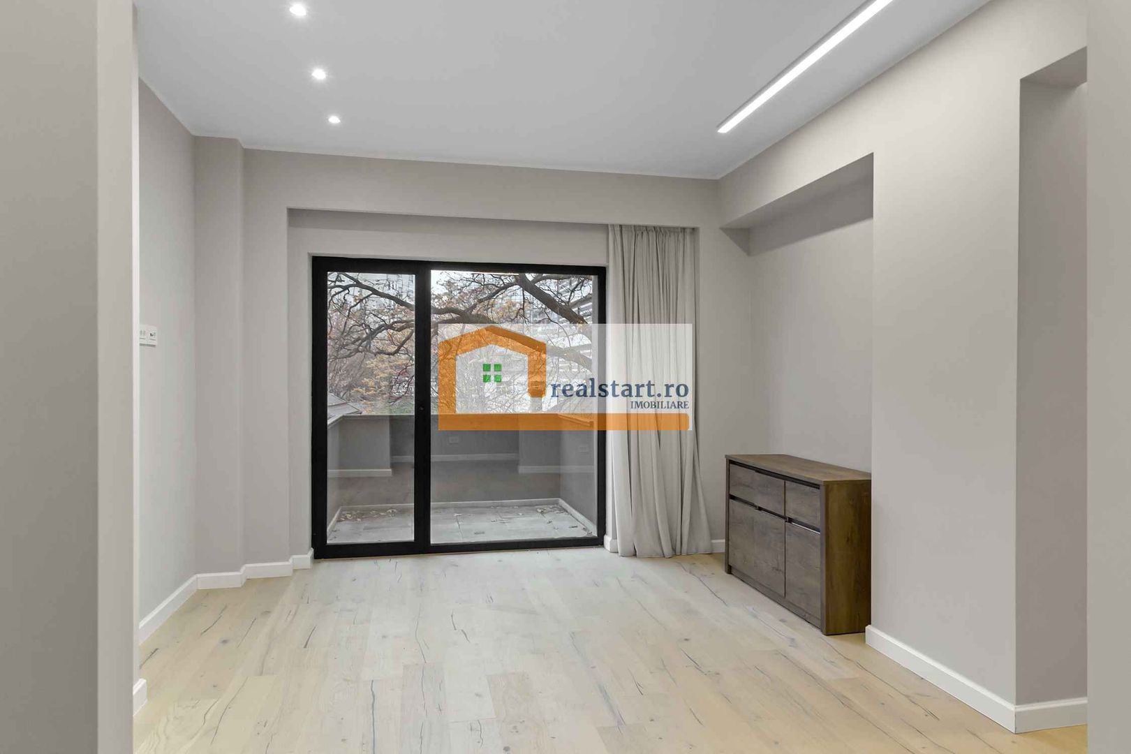 Vila individuala, acces metrou, 10 locuri parcare - Poză 2