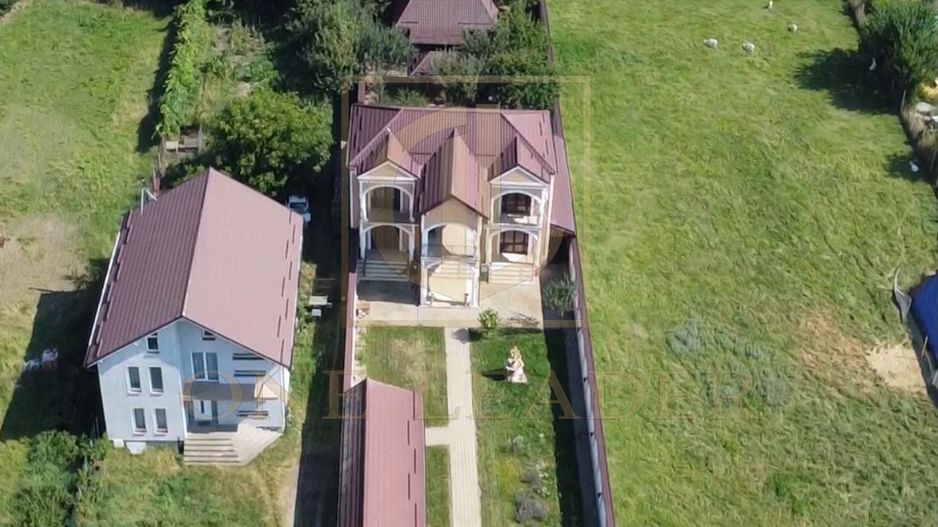 Casă Exclusivistă în Stil Baroc | 330 mp | Teren 1.200 mp - Poză 2