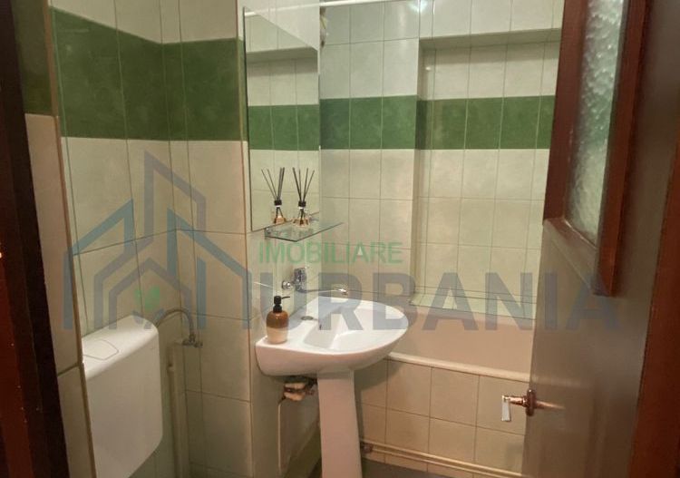 Inchiriez apartament o camera zona Gara Billa - Poză 5