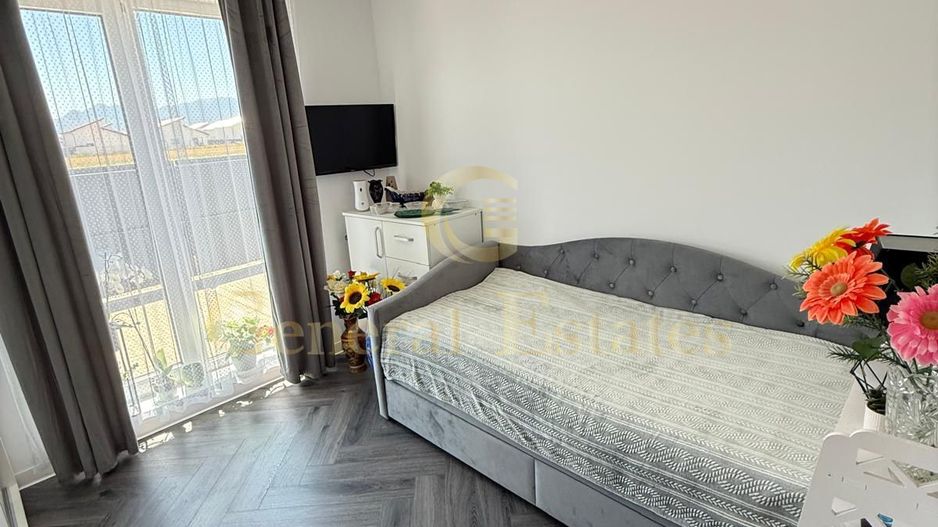 Casa 4 camere complet mobilata si utilata gata de mutare teren 300 - Poză 1