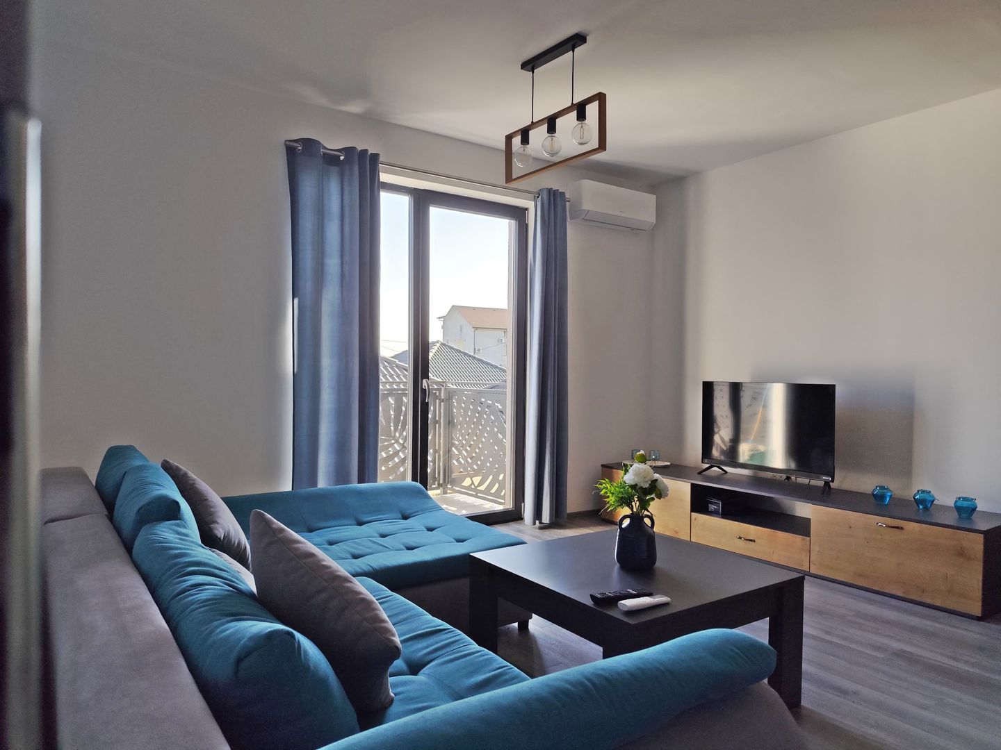 Apartament 2 camere tip aparthotel bloc nou, Oradea, Baile Felix - Poză 1