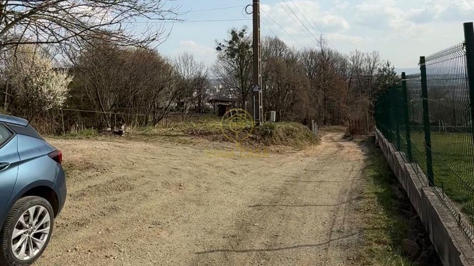 OPORTUNITATE !Teren 1 Hectar Strada Nucului -PRIVELISTE PANORAMICA - Poză 4