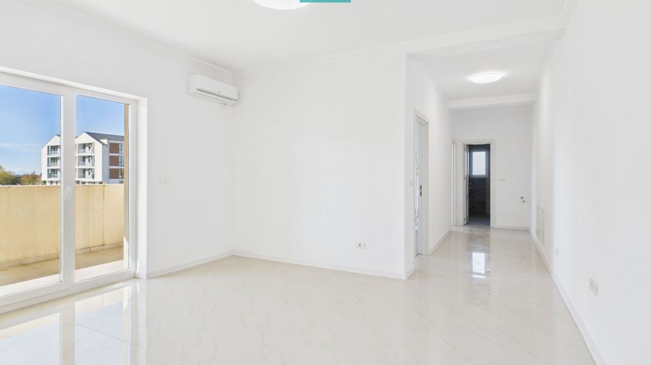 Apartament trei camere Torontalului - Poză 1