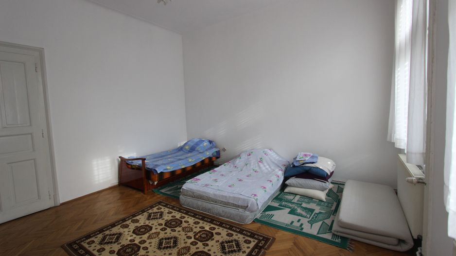 Casă - 5 camere de închiriat în zona Bogdanestilor - Poză 3