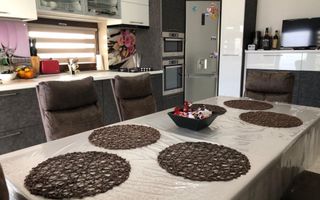 AZURA Imobiliare Pitesti - De Vanzare vila Platou Trivale - Poză 3