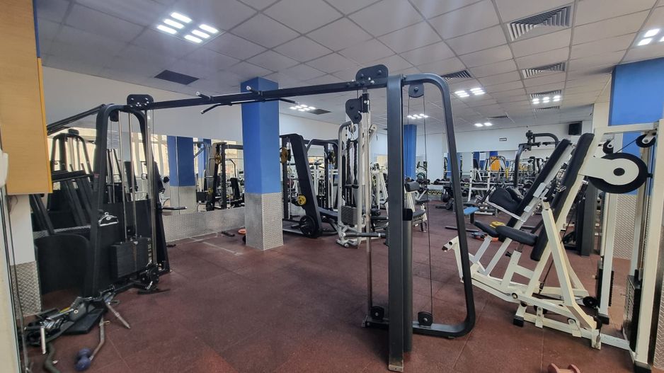 Clădire P+2+M de închiriat – spații servicii / birouri / sală sport - Poză 5