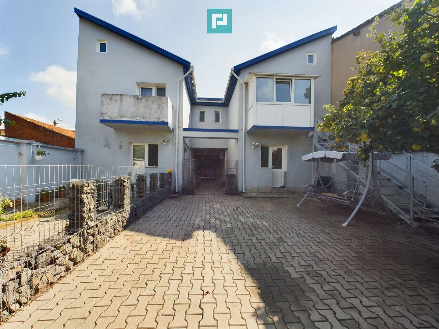 Casă ideală pentru familie extinsă în zona Crișan - Poză 1