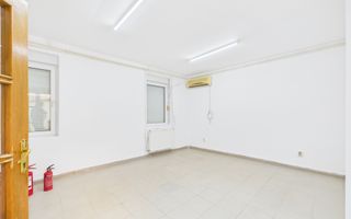 Casa cu 8 camere de vanzare | rezidential si comercial | Nerva Traian - Poză 9