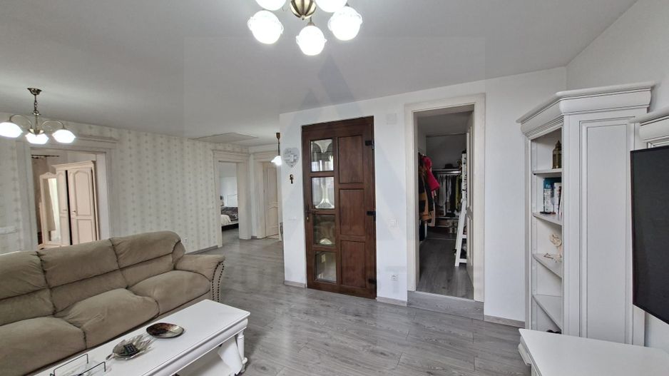 Casa individuala 149 mp utili S+P+M cu pivnita si pod in Selimbar - Poză 13