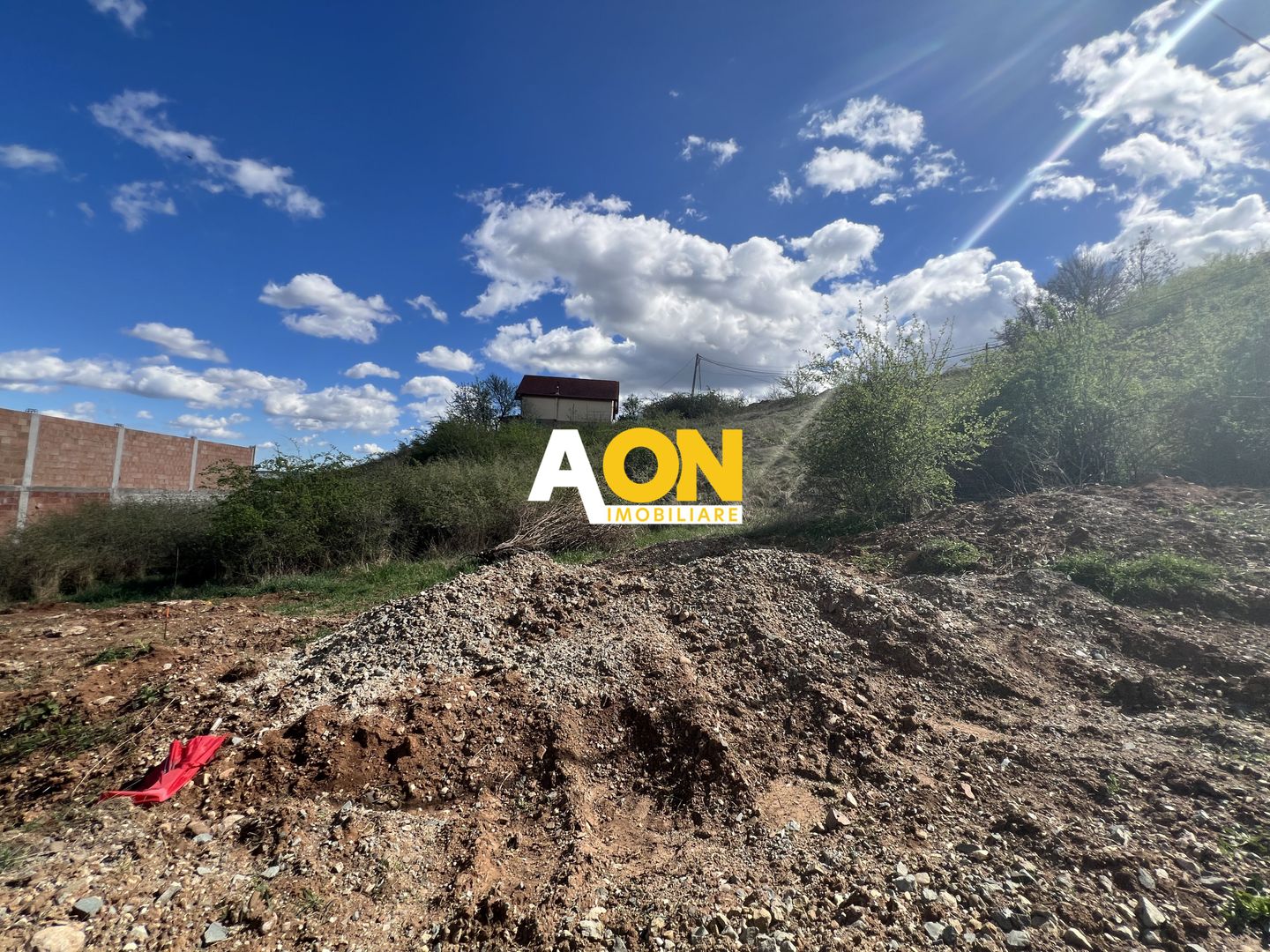 Teren cu priveliste de vanzare, 40ml deschidere, 2100mp teren, Micesti - Poză 3