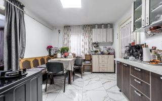 Șansă pentru familie mare apartament la casă, cu teren, Bujac. - Poză 4