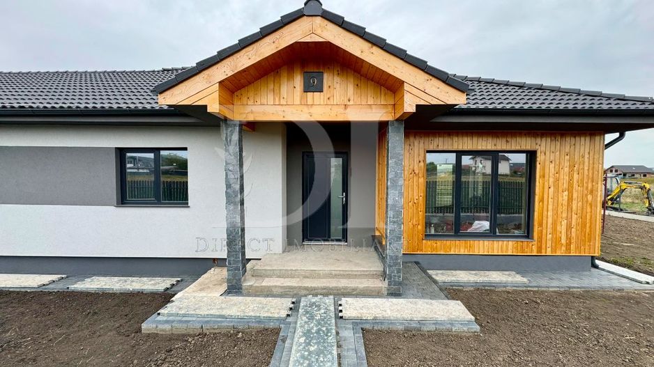 Casa semifinisată | teren liber 675 mp  | Zona Jucu - Poză 1