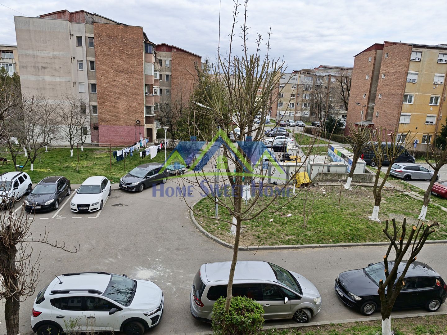 Apartament 2 camere, etaj 2, – zona Pompieri, Hunedoara, balcon, 44 mp - Poză 1