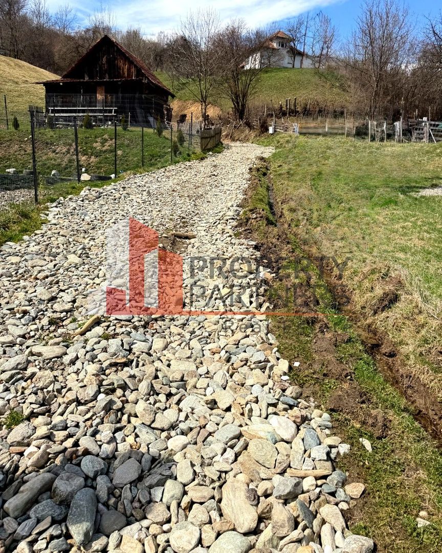 Casă autentică cu teren de 11.150 mp – Bran, Șimon | vedere Bucegi - Poză 15