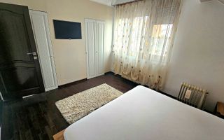 Casa Individuala cu 4 camere si garaj, zona Strand - Poză 11