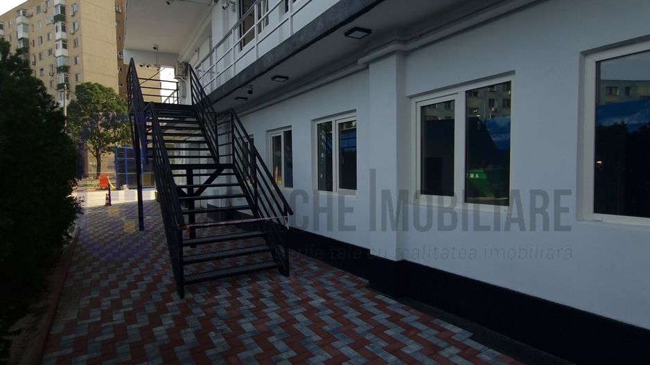 Spatiu comercial renovat si amenajat pentru a fi folosit ca o clinica medicala - Poză 1