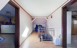 Vilă cu 6 camere în zona Alfa - Poză 19