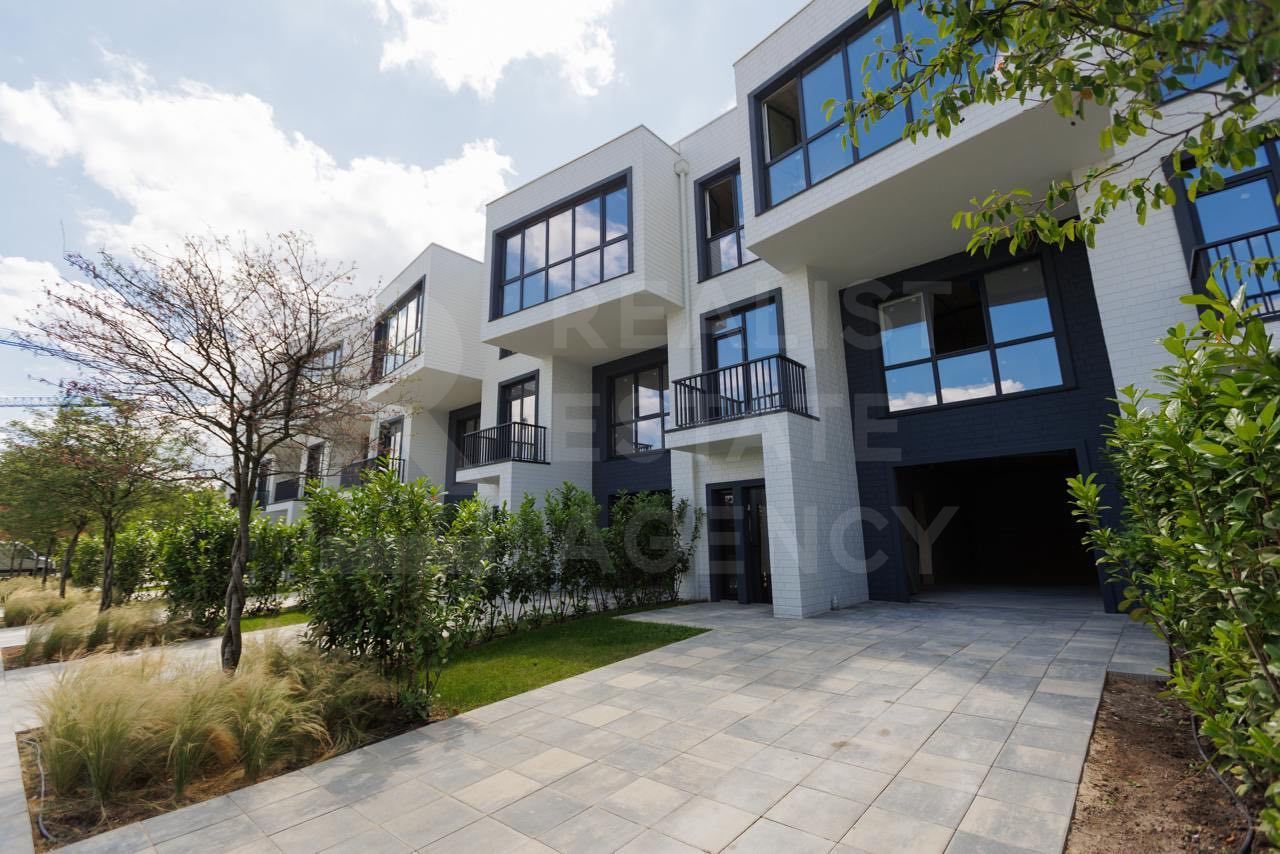 Vânzare, townhouse, 3 nivele, Complexul Rezidențial Hora Village - Poză 2