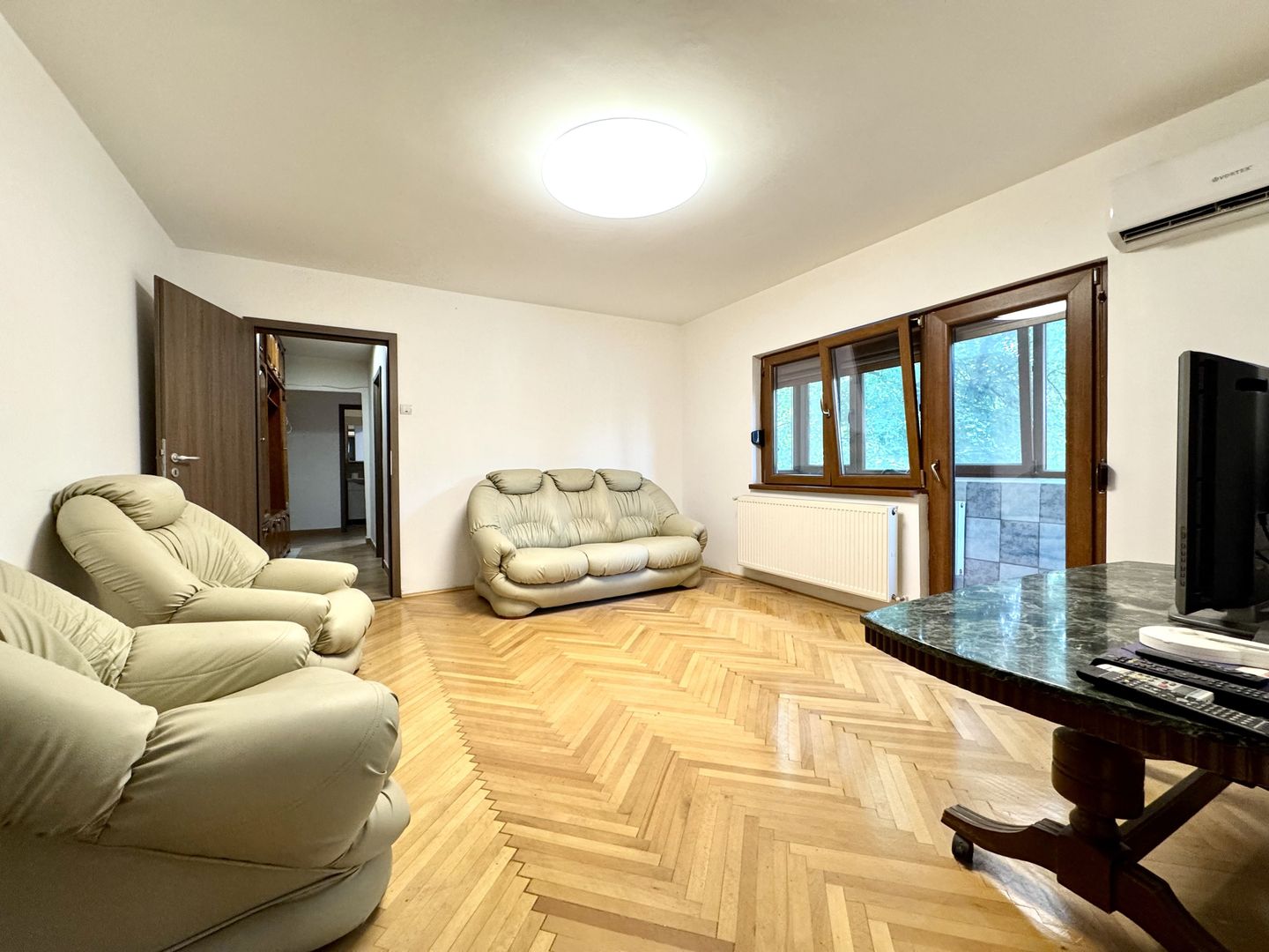 Apartament 3 camere, spațios, etaj 1 – Zona Lipovei / Iulius Mall - Poză 3