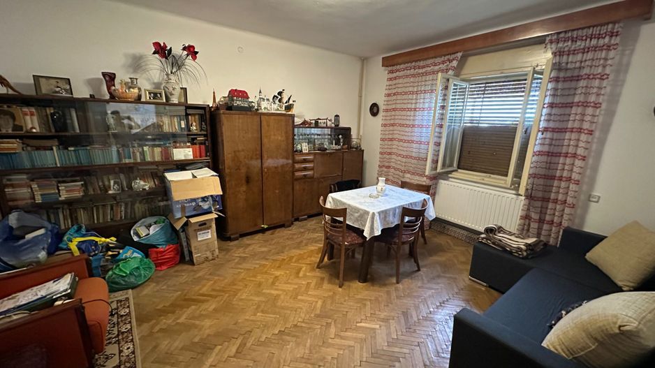 Casa zona Bălcescu teren 1082 mp - Poză 2