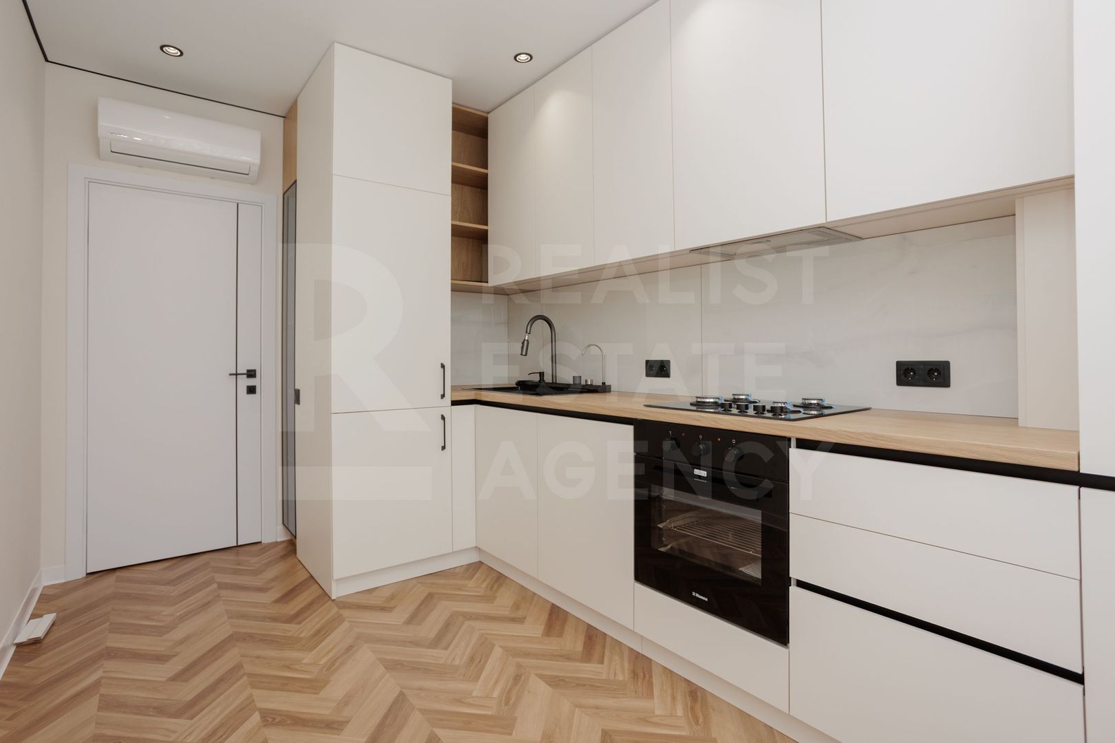 Vânzare, apartament 2 camere, str.  Valea Apelor, Botanica - Poză 2