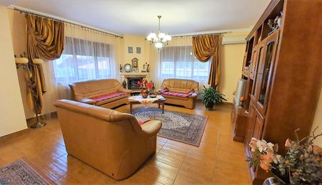 Casă în zona centrală | D+P+M | 310 mp utili | Teren 469 mp