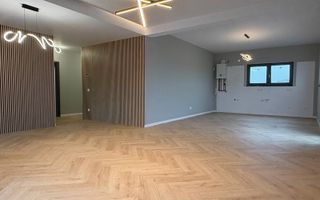 Lux si confort Apartament cu 200 mp de curte - Poză 4