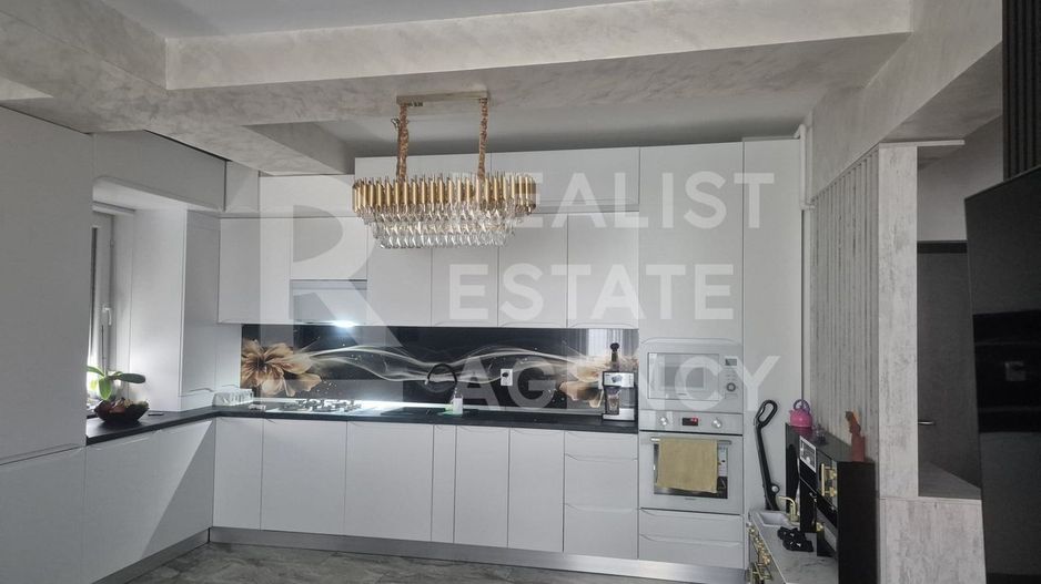 Vânzare, apartament cu 3 camere în zona Militari Residence - Poză 1