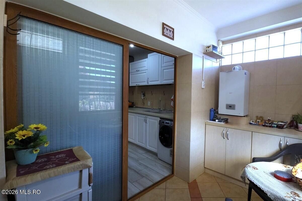 Techirghiol - Centru, casa tip duplex P+M, lot 293 mp si 154 mp utili! - Poză 11