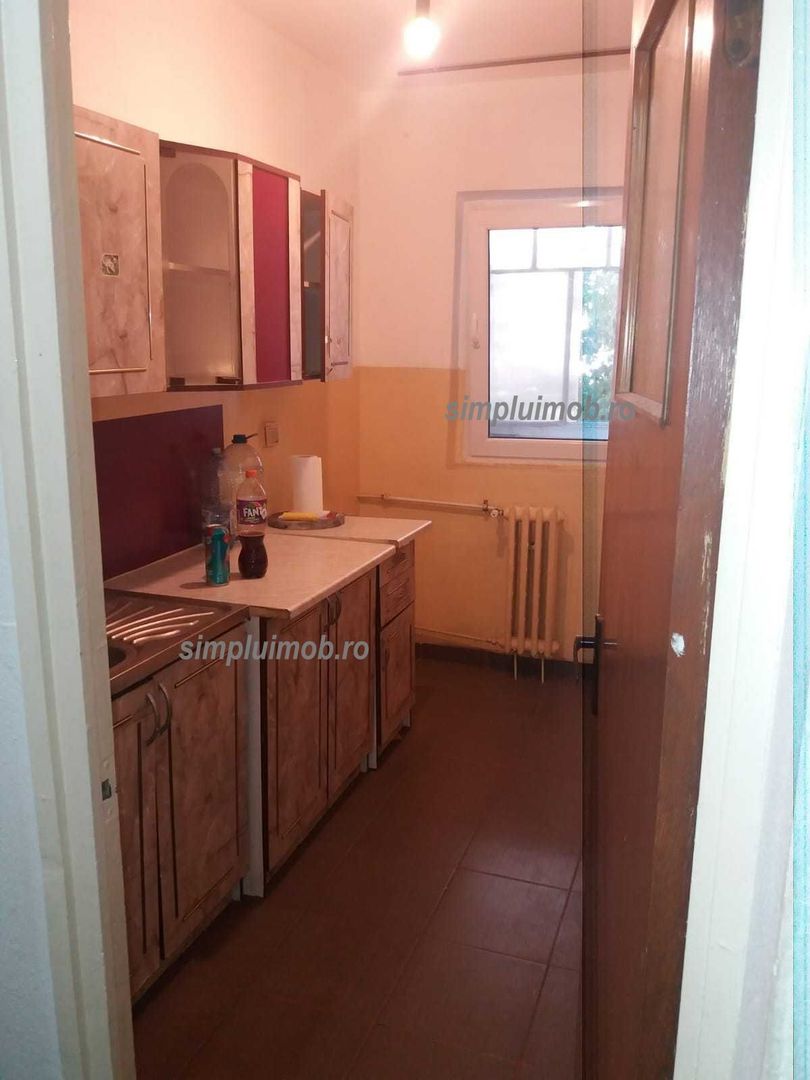 garsoniera decomandata 33mp 1986 Vitan Stadion Olimpia - Poză 1