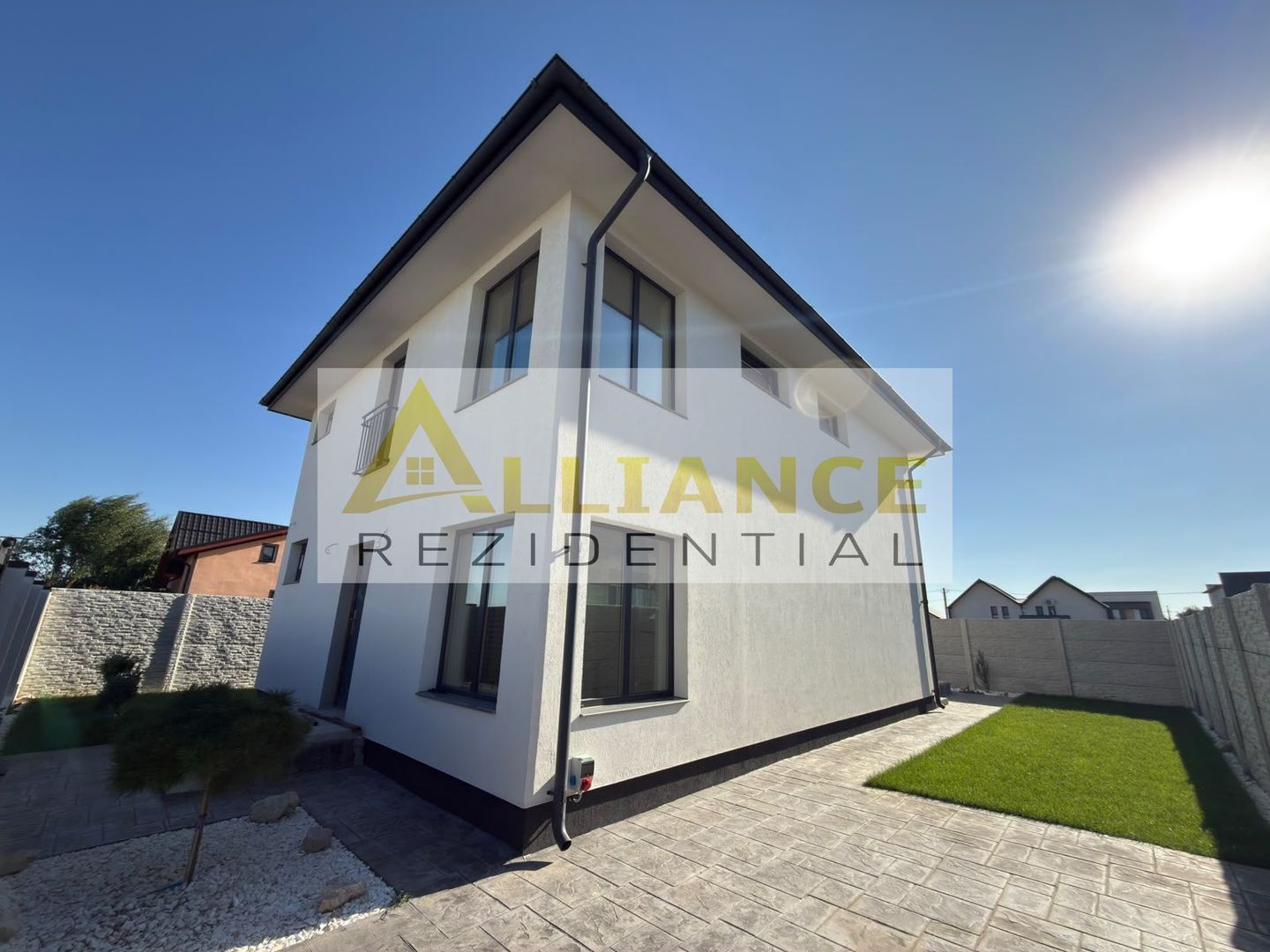 VILA INDIVIDUALA -4 CAMERE-3 BAI-STR.AVIATORILOR - Poză 3