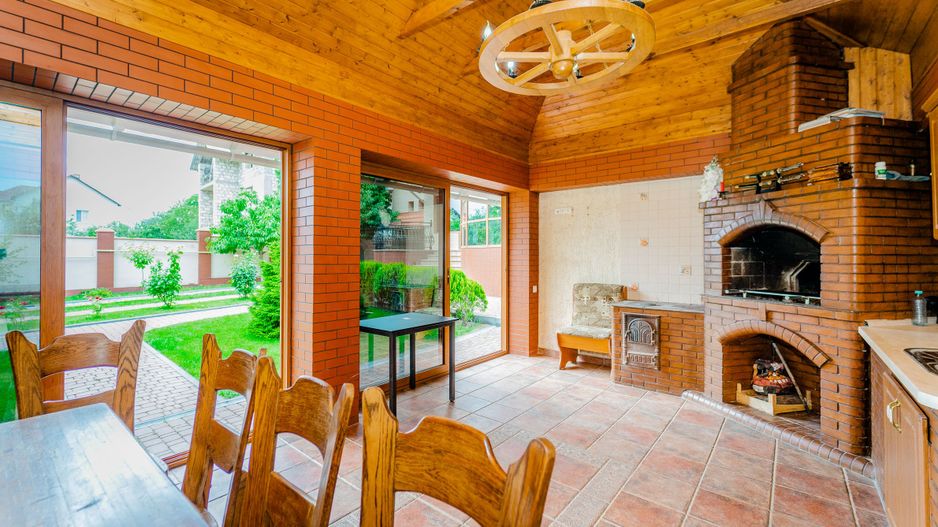 Casă în Chișinău, de vânzare, cu suprafața de 270 m2 pe teren de 6 ari or. Codru. - Poză 20
