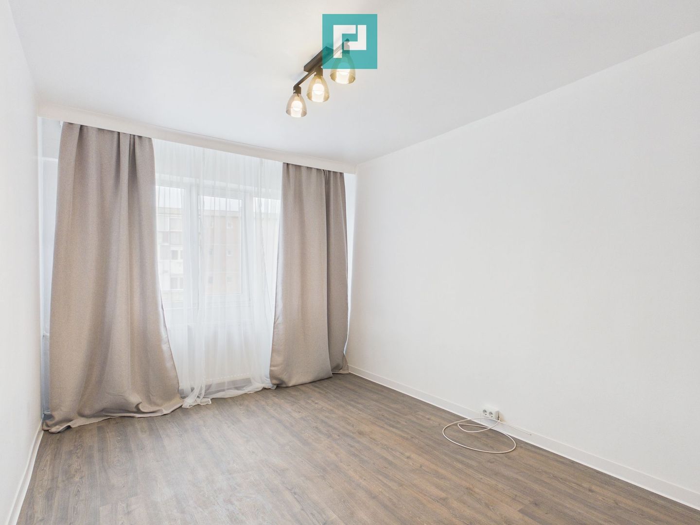 Apartament cu 4 camere în zona Ared Kaufland - Poză 1