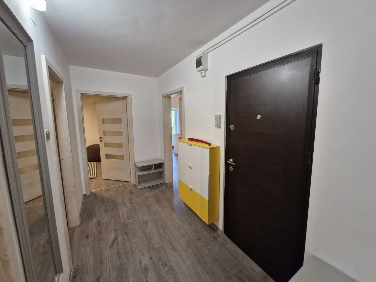 Apartament 3 camere  renovat in zona Lipovei - Poză 7