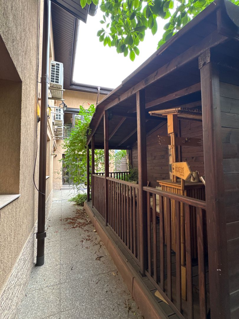 Vila ideala pentru 1-2 firme, gradinita, cresa sau 2 familii - Poză 14