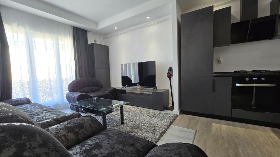 COSMOPOLIS  - STUDIO DUBLU cu vedere la piscina si parcare inclusa - Poză 1