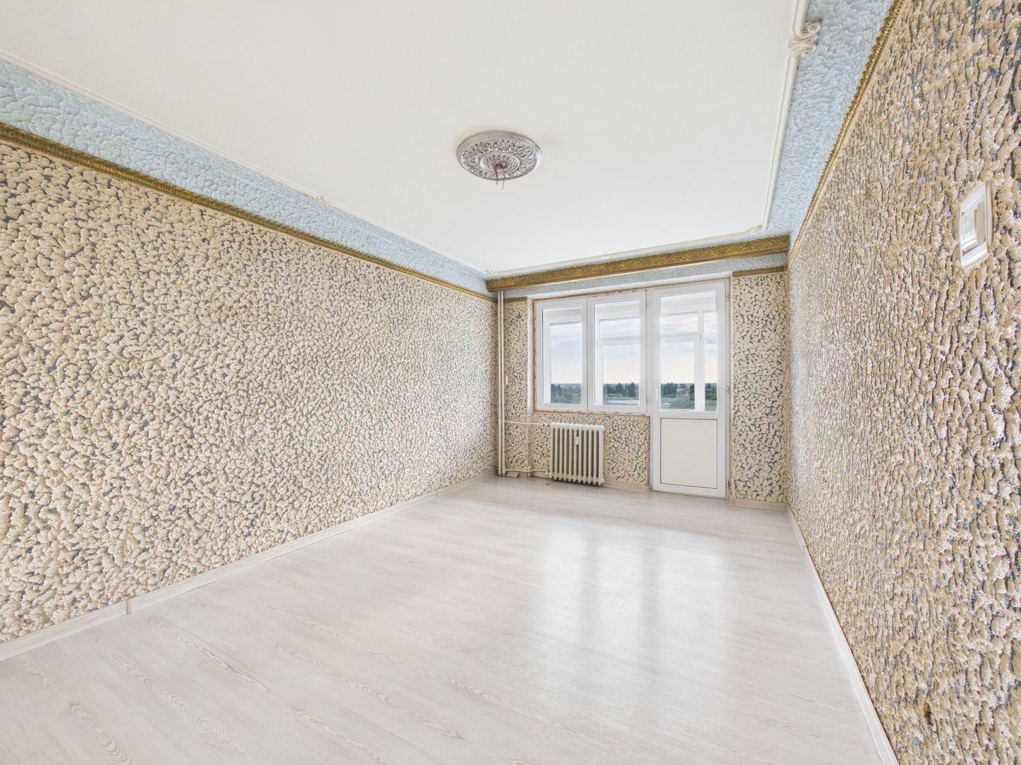 Apartament cu 3 camere de vânzare în zona Giurgiului - Poză 3
