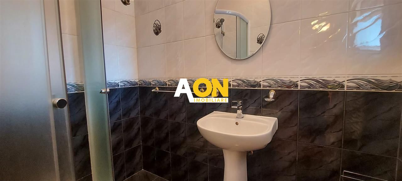 1/2 duplex  5 camere 232 mp teren cu garaj si curte ultracentral - Poză 13