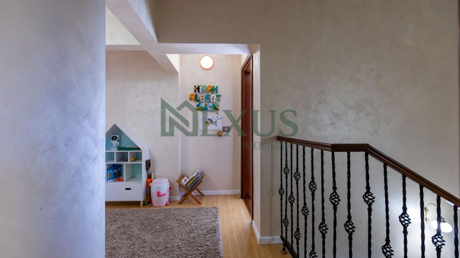 Casă/Vilă modernă de vânzare la intrare în Bogdan Vodă, județul Bacău. - Poză 38