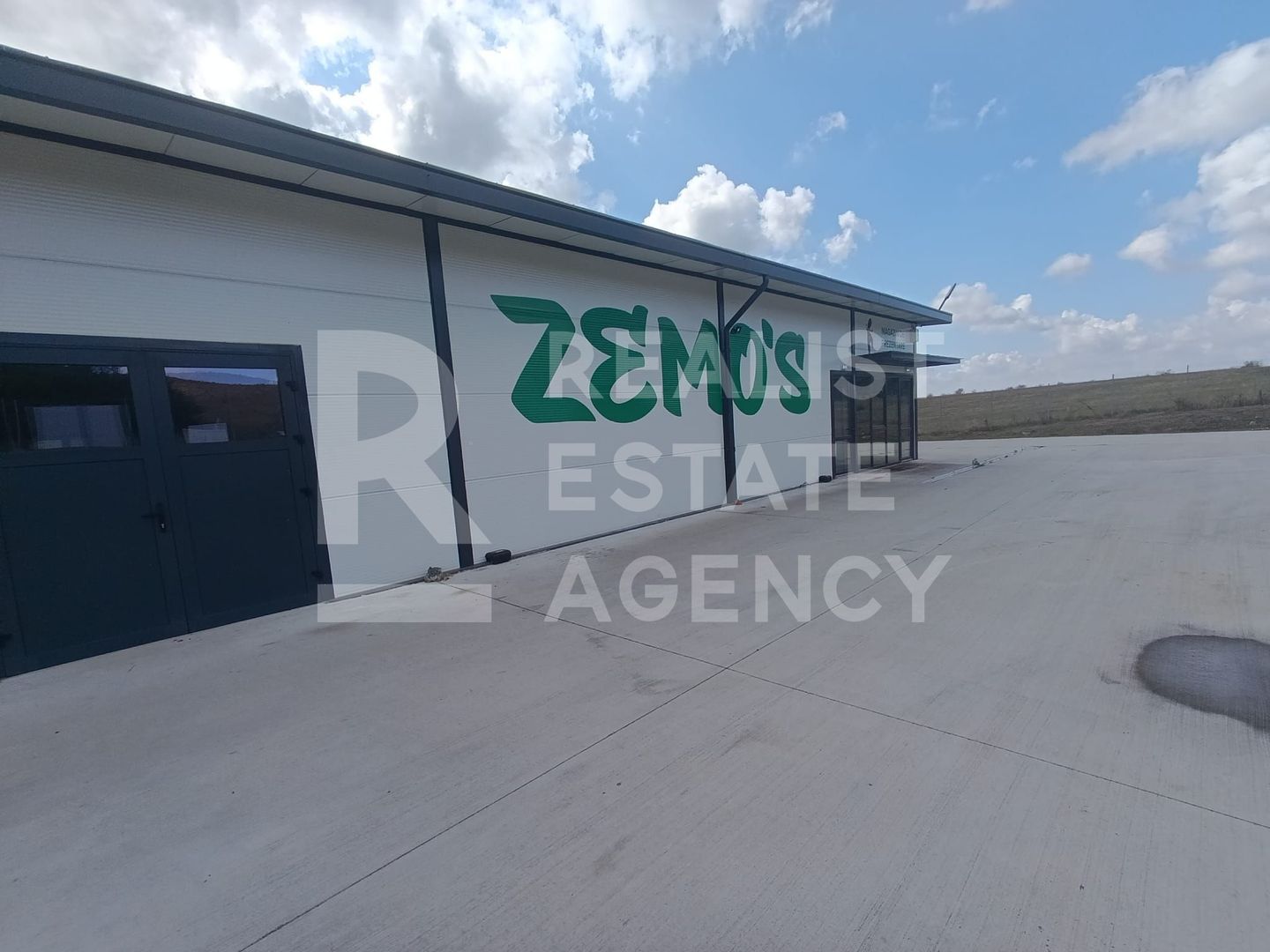 Spațiu comercial, producere+plantație de aronie, Timiș - Poză 1